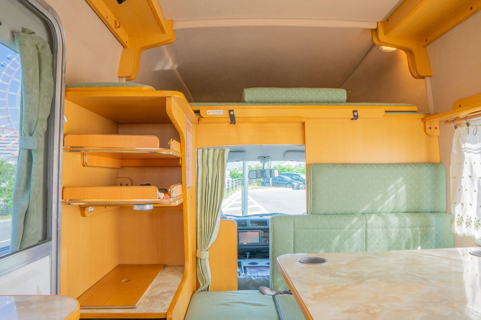 キャンピングカー&民泊の宿泊・土日祝 099H3837