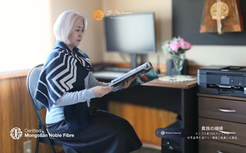 『Noble Fibre』100％カシミヤ・マフラー ダークネイビーインターシャ 【高級 カシミア おしゃれ ファッション 防寒 かしみあ】 G3321