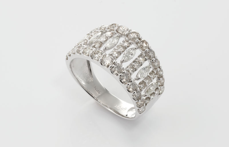 ARC-EN-CIEL プラチナ ダイヤリング（計 2.0ct）【鑑別書付き ジュエリー プレゼント ギフト ファッション アクセサリー 贈り物 贈答 お祝い 記念日】 J005-4