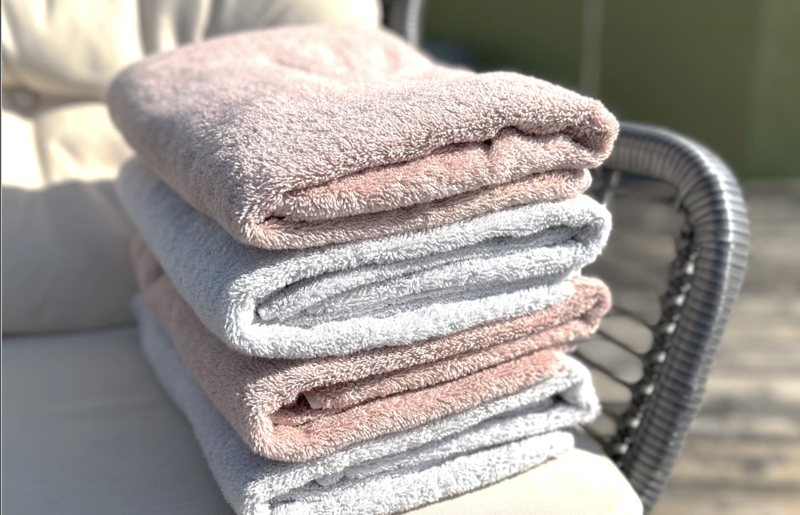 【THE HIGH-CLASS TOWEL】10枚セットバスタオル／厚手泉州タオル（ピンクベージュ）【泉州タオル 国産 吸水 普段使い シンプル 日用品】 099H1403