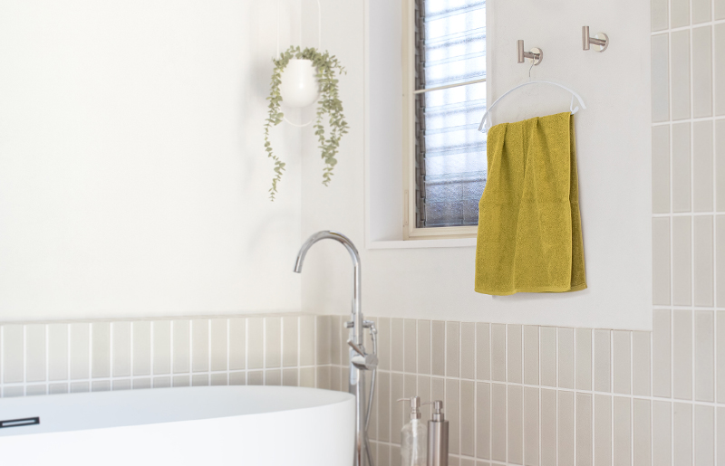 ファミーユ ミニバスタオル 10枚【フェイスタオル 以上 バスタオル 未満 泉州タオル 吸水 普段使い シンプル 日用品 たおる】 G2113