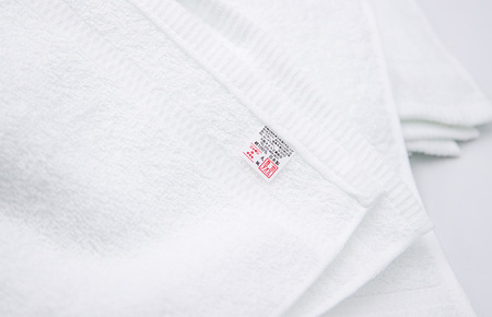 おしぼりタオル 12枚 ホワイト【泉州タオル 国産 吸水 普段使い シンプル 日用品 家族 ファミリー】 099H2373