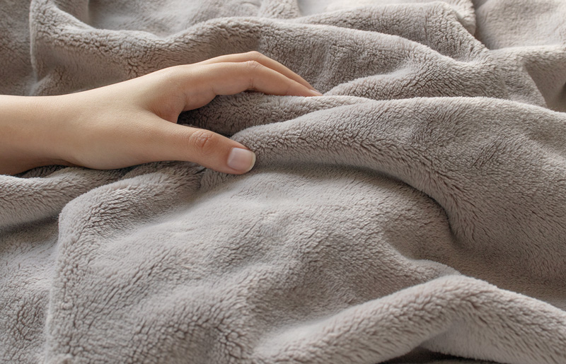 【スピード発送】MONOブランケット グレージュ【ひざ掛け 膝掛け ひざかけ 大判 防寒 無地 シンプル】 G3342