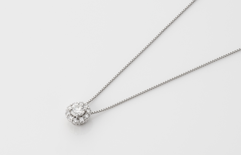 アルカンシェル プラチナ 中石ダイヤペンダント（計0.2ct）【鑑別書付き ジュエリー プレゼント ギフト ファッション アクセサリー 贈り物 贈答 お祝い 記念日】 J014-4