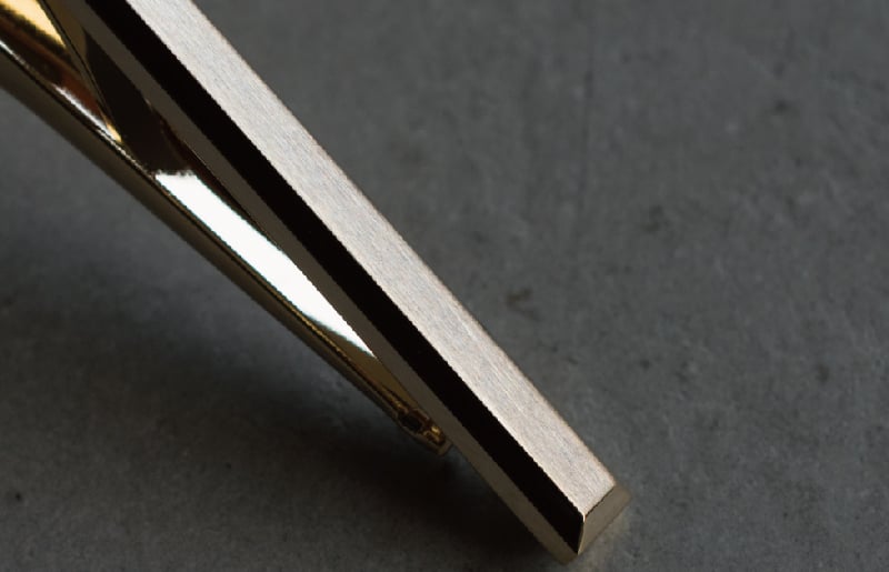 ４面カットネクタイピン ライトゴールド G2831