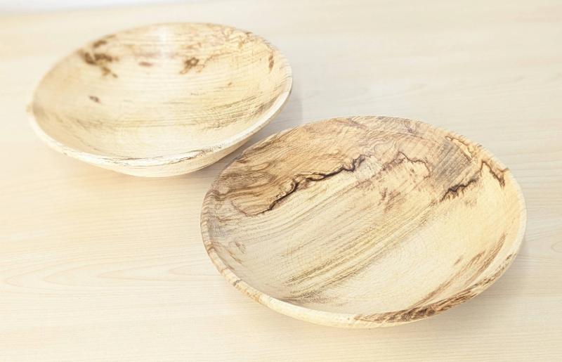 国産エノキのスポルテッド丸皿(中) 2枚セット 手作り1点物 050F119