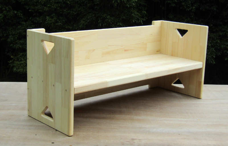 手作り木製 幼児用長いす「高さが2種類使える！」 099H3457