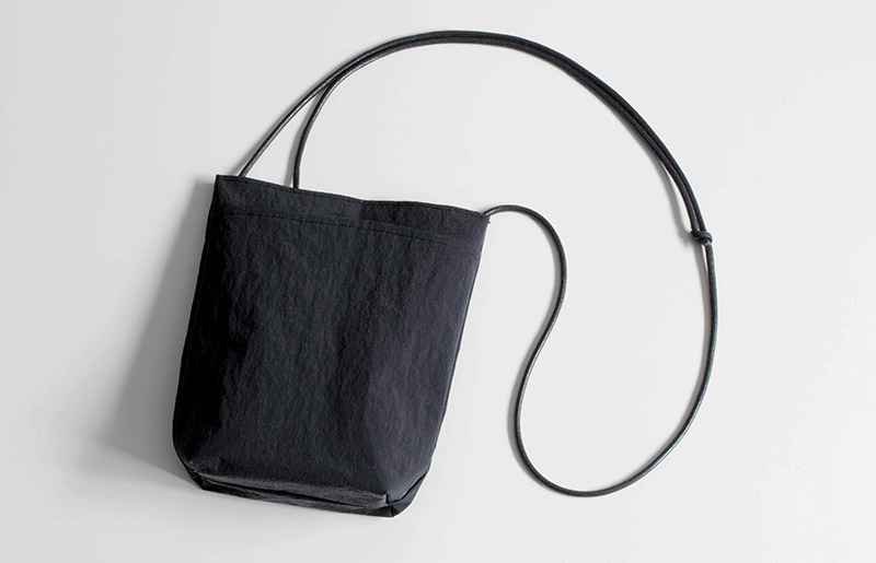 ミニショルダーバッグ KONBU(R)【ブラック 撥水素材 ナイロン生地 日本製 軽量 ファッション】 G2848