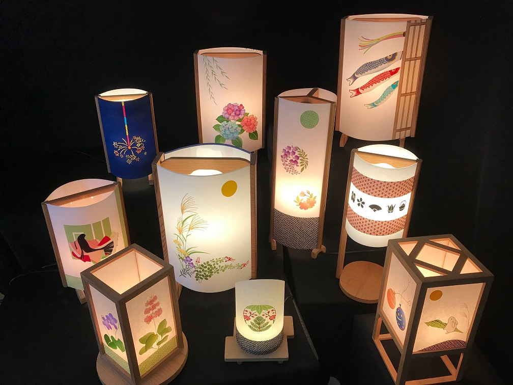 着物生地で作ったおしゃれな行灯 日本の文化【あんどん 工芸品 和風 置物 壁飾り インテリア】 030D060