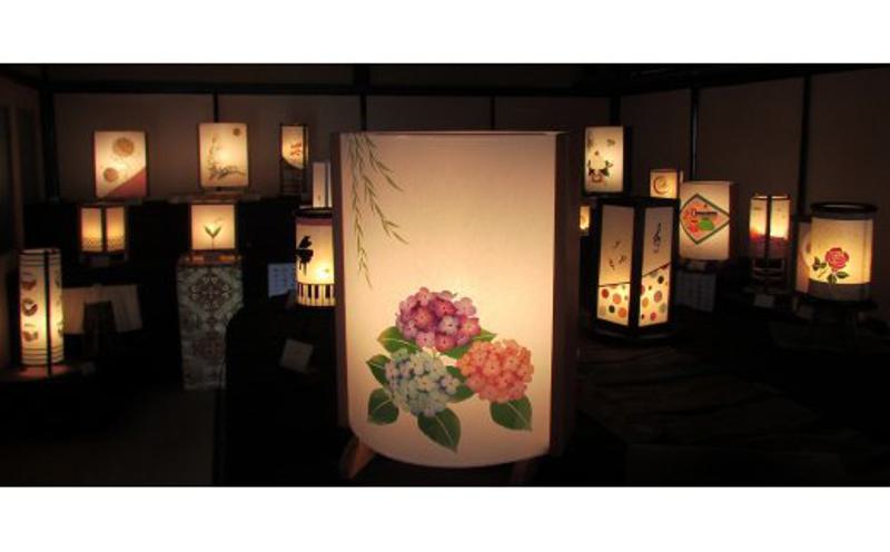 着物生地で作ったおしゃれな行灯（あんどん） お花のドット 099H266