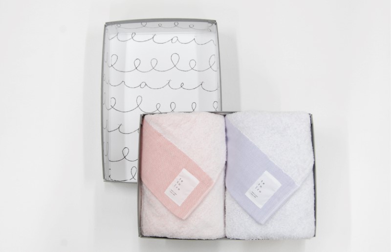 銀の糸と雪音加工 バスタオル 2枚 A4サイズの収納箱入り 【泉州タオル 国産 吸水 普段使い シンプル 日用品】 099H3330