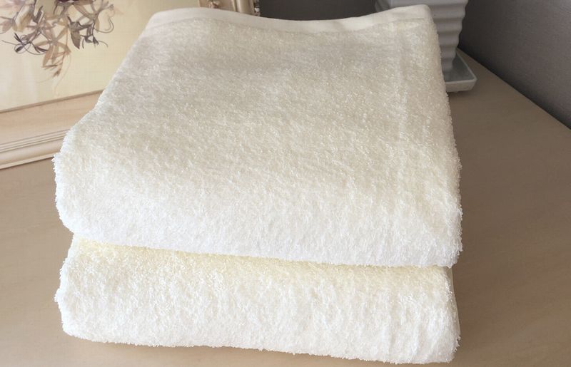 超大判バスタオル２枚セット（サミットホワイト）泉州タオル 90×170cm【泉州タオル 国産 吸水 普段使い 無地 シンプル 日用品 家族 ファミリー】 020C471