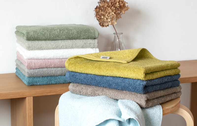 ファミーユ ミニバスタオル 10枚【フェイスタオル 以上 バスタオル 未満 泉州タオル 吸水 普段使い シンプル 日用品 たおる】 G2113