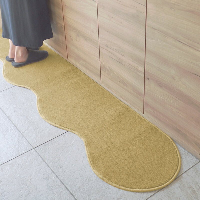 北欧風キッチンマット ラグマットタイプ 45×150cm ピーナッツ型 ゴールド 抗菌防臭 SEK 織人しきもの屋工房 diw0009