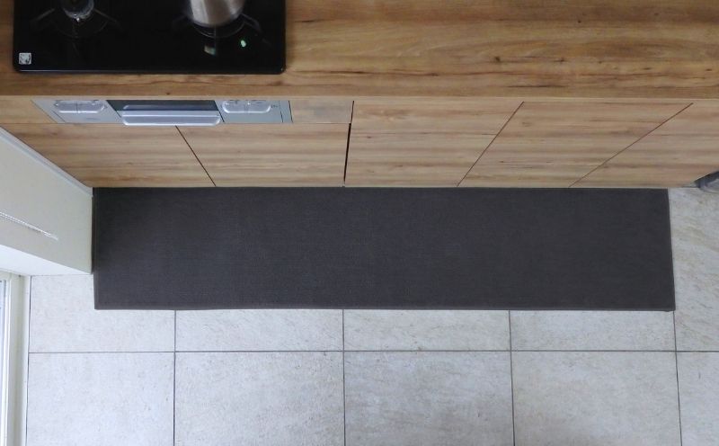北欧風キッチンマット ラグマットタイプ 45×150cm ノーマル型 チャコール 抗菌防臭 SEK 織人しきもの屋工房 diw0033