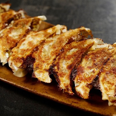 喜神菜館名物　水晶焼き餃子　96個入り(12個入×8袋)《冷凍》【配送不可地域：離島】