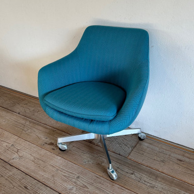 Cosmic Chair(コスミックチェア)キャスター脚 ヘリンボーン ライトブルー【SWOF】