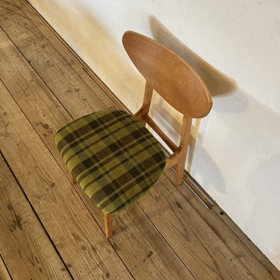 Karl Dining Chair ガルボ グリーン ミディアムブラウンフレーム【SWOF】