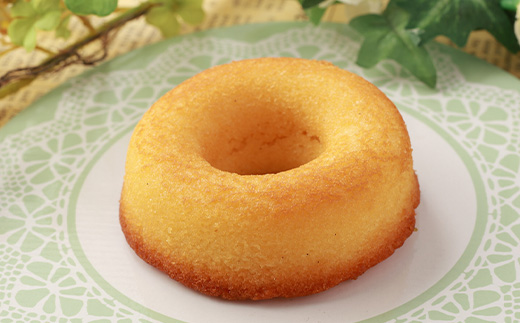 国産小麦粉100%の焼きドーナツ(12個入り)