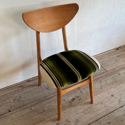 Karl Dining Chair グリーンストライプ ミディアムブラウンフレーム【SWOF】