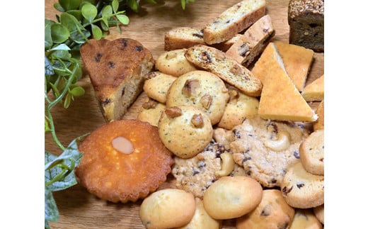 [菓子工房オアシス] 季節の焼き菓子アソート (15個入り)｜スイーツ デザート 焼菓子 菓子 お菓子 洋菓子 セット 贈答用 贈り物 ギフト プチギフト プレゼント 手土産 小袋 個包装 おすそ分け おやつ [0170]