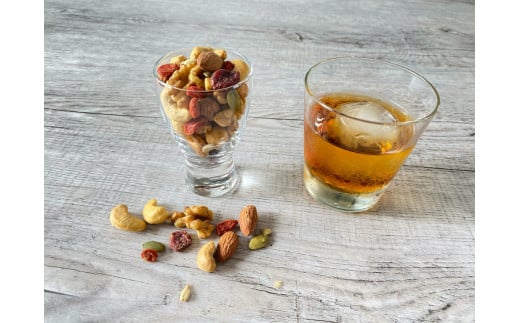 燻製ナッツ3種＆スモークチーズ (燻製2段仕込み) Aセット｜ナッツ くるみ アーモンド カシューナッツ ピスタチオ ドライフルーツ 素焼き 無添加 燻製 燻製チーズ おつまみ 酒のつまみ おやつ チーズセット 乳製品 [0354]