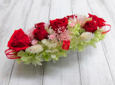 横長華やかアレンジ (レッド)｜プリザーブドアレンジ [0503]