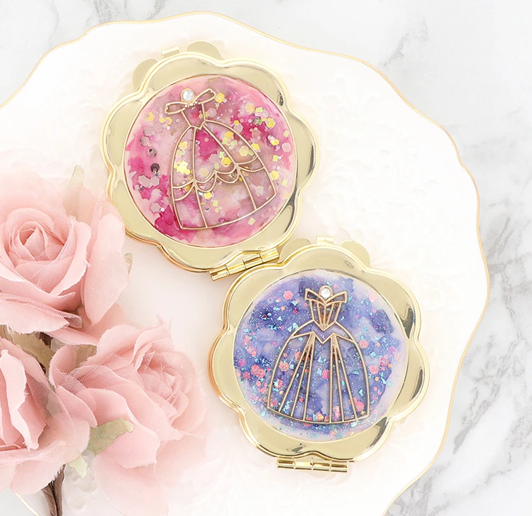 コンパクトミラー 憧れのプリンセスのようなデザインに心躍る【プリティーピンク／compact-20】｜コンパクトミラー ミラー ミニ鏡 手鏡 拡大鏡 携帯 おしゃれ かわいい 丸 オシャレ 手作り ギフト プレゼント コンパクト 上品 プリンセス お姫様 ドレス [1075]