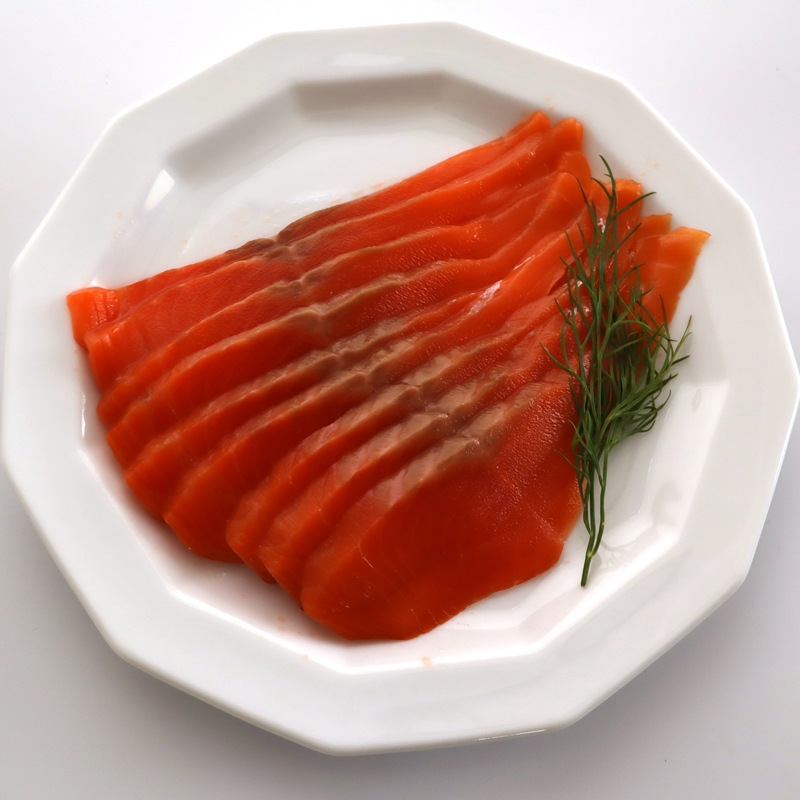 《紅鮭･かんぱちの厚切り燻製》計200g (50g×各2P)【漢魂紅白シリーズ】燻製職人の手切り [1142]