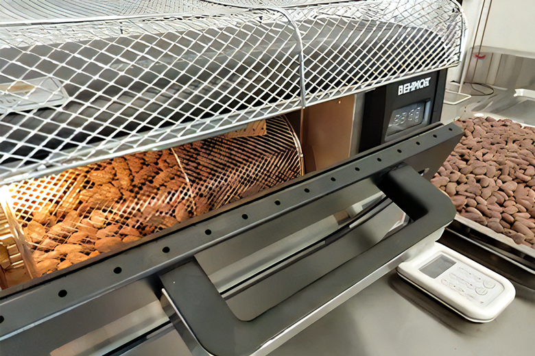 [ショコラ・テリーヌ 1本320g] 温度帯で3度「食感・味わい」が変わる「リッチなテリーヌショコラ」｜チョコレート専門店 生チョコ ショコラ スイーツ デザート 菓子 お菓子 洋菓子 贈り物 ギフト プチギフト プレゼント 手土産 おやつ [1185]