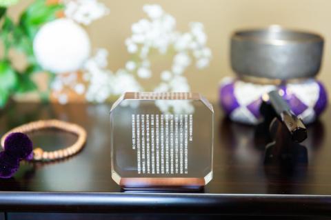 アクリル置物 般若心経 角タイプ・白文字 inori インテリア オブジェ こだわりの逸品 地域特産品 ギフト 自分用 人気 おすすめ