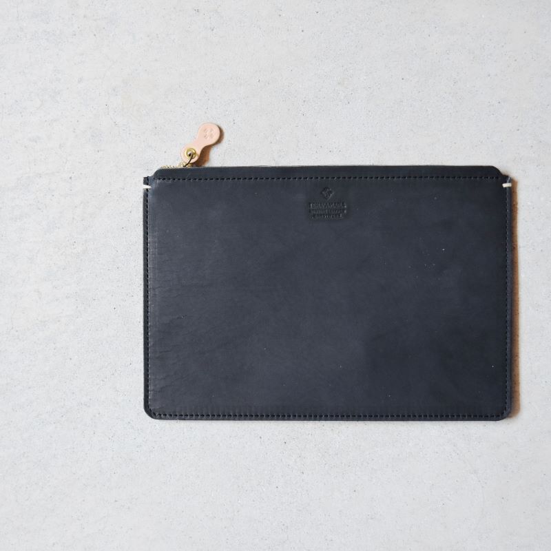 Teha’amana Square pouch L テハマナ スクエアポーチ L スモーク ブラック 革 皮 雑貨 おしゃれ レザー 本革 こだわりの逸品 地域特産品 ギフト 自分用 人気 おすすめ スモーク ブラック Lサイズ