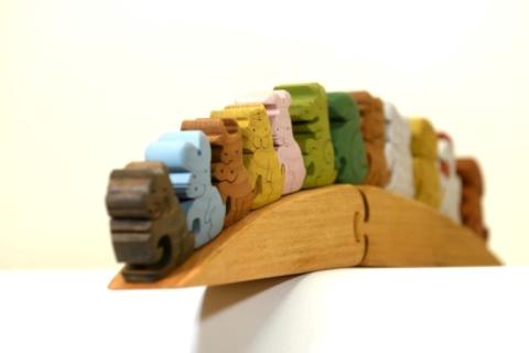 干支の行進色付き お正月 木製パズル プレゼント 置物 玄関 絵馬 送料無料｜こだわりの逸品 地域特産品 ギフト 自分用 人気 おすすめ 積み木 積木 つみき 木のおもちゃ 動物つみき バランス ごっこ遊び おもちゃ 木製玩具 知育玩具 男の子 女の子 子供 子ども 国産 安心 安全 出産祝い お祝い 贈り物 日本製 無塗装 ナチュラル 職人 手作り ギフト プレゼント