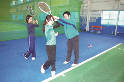 ユニバーサルテニススクール河内長野校 会員限定 １ヶ月分レッスン料（４回）一般会員