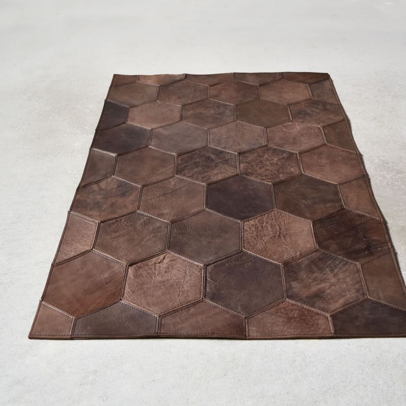 Teha’amana Mat honeycomb Smoke テハマナ 玄関マット スモーク ブラウン 革 皮 雑貨 おしゃれ レザー 本革 こだわりの逸品 地域特産品 ギフト 自分用 人気 おすすめ ブラウン