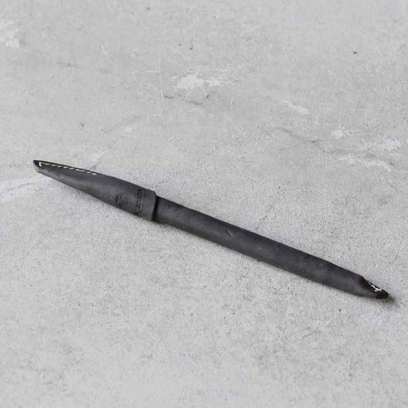 Teha’amana Pen Smoke テハマナ ペン スモーク グレー  革 皮 雑貨 おしゃれ レザー 本革 こだわりの逸品 地域特産品 ギフト 自分用 人気 おすすめ スモーク グレー 