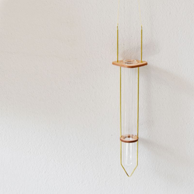 Teha’amana Bud vase テハマナ 一輪挿し ナチュラル 革 皮 雑貨 おしゃれ レザー 本革 こだわりの逸品 地域特産品 ギフト 自分用 人気 おすすめ ナチュラル