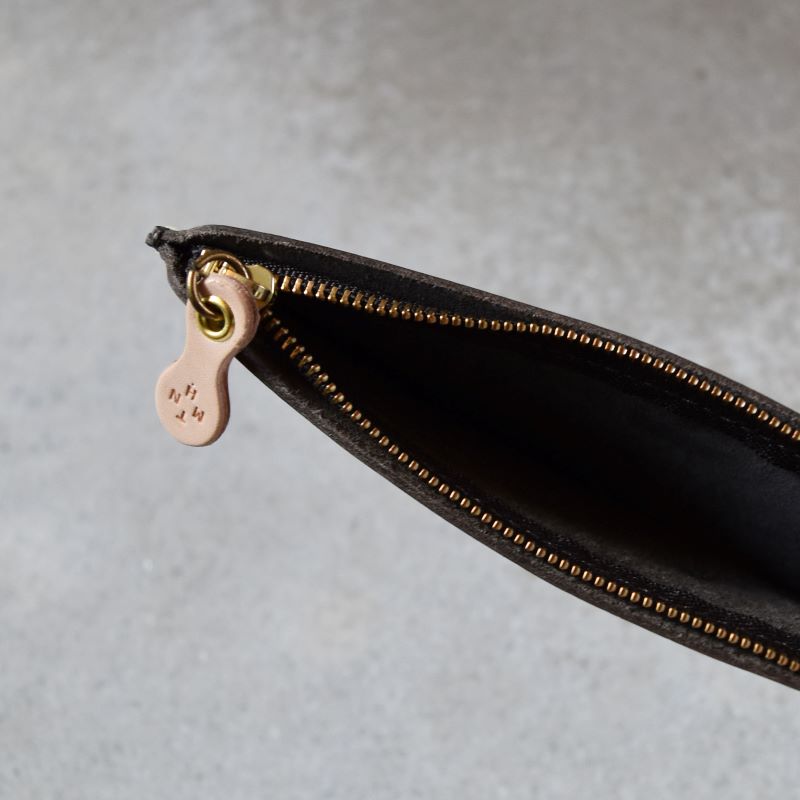 Teha’amana Square pencase Smoke テハマナ スクエアペンケース　スモーク グレー 革 皮 雑貨 おしゃれ レザー 本革 こだわりの逸品 地域特産品 ギフト 自分用 人気 おすすめ スモーク グレー