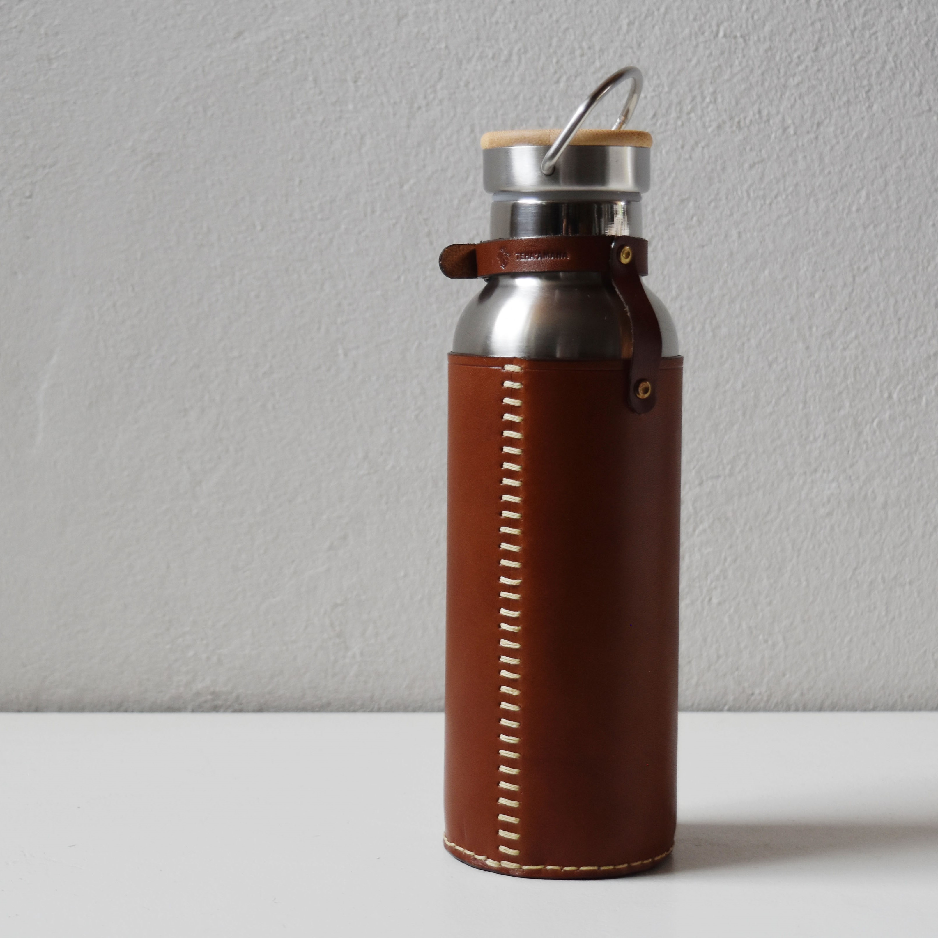 Teha’amana Bottle+Bottle Cover ステンレスボトル+革のボトルセット ブラウン テハマナ 革 皮 雑貨 おしゃれ ボトルカバー レザー 本革 ドリンク こだわりの逸品 地域特産品 ギフト 自分用 人気 おすすめ ブラウン
