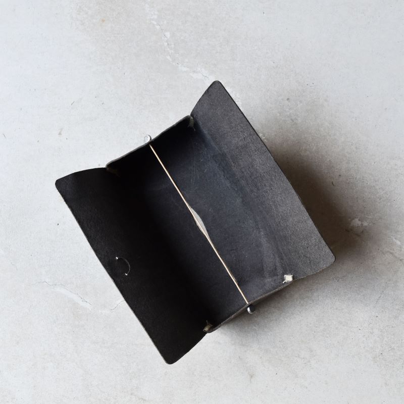 Teha’amana Tissue Cover Smoke テハマナ ティッシュカバー スモーク ブラック 革 皮 雑貨 おしゃれ レザー 本革 こだわりの逸品 地域特産品 ギフト 自分用 人気 おすすめ スモーク ブラック