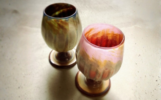 ペアグラス砂漠のチューリップ-ピンク＆ブルー　桃と青 グラス タンブラー 手作り オリジナル 吹きガラス こだわりの逸品 ギフト プレゼント 自分用 人気 おすすめ