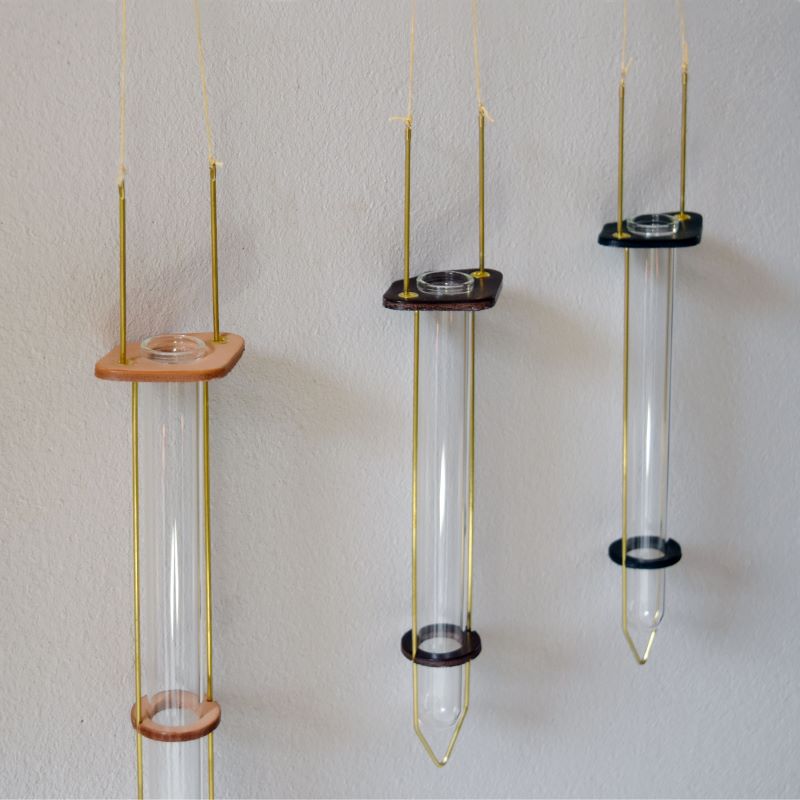 Teha’amana Bud vase テハマナ 一輪挿し ナチュラル 革 皮 雑貨 おしゃれ レザー 本革 こだわりの逸品 地域特産品 ギフト 自分用 人気 おすすめ ナチュラル