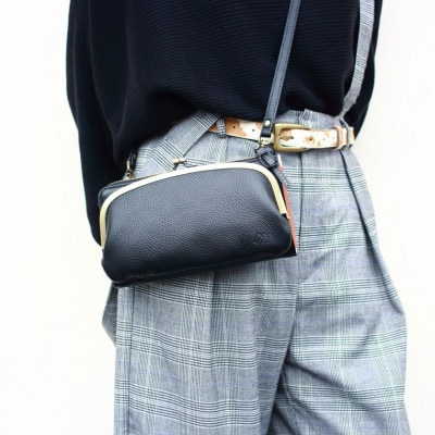 【がま口 お財布ポシェット 】本革 お財布ショルダー ショルダーバッグ【aw-17nns-BK】