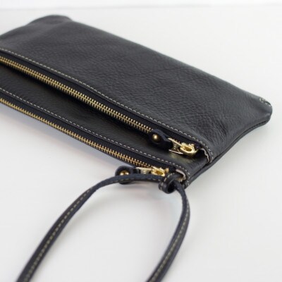 【サコッシュバッグ】ショルダーバッグ 牛革 本革 斜めがけ 薄型【ak-53nns-BK】