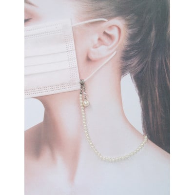 《いずみパール》 マスクホルダーネックレス＆スワロ付マスクチャーム＆メガネ留め　(パールクリーム)