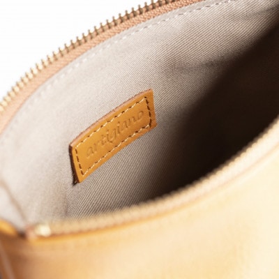 【本革 ポーチ】日本製 レザー 化粧ポーチ 牛革 小物入れ【apo-01cs-CA】