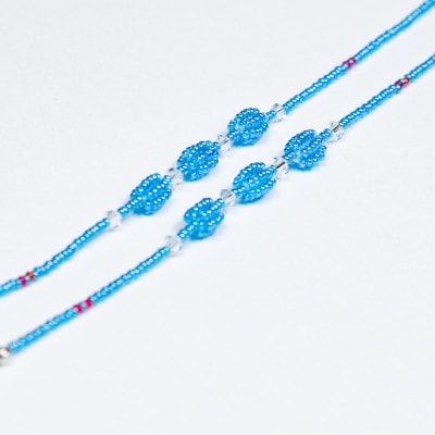 いずみガラスを使用したハンドメイドのメガネチェーン(青色)AN171