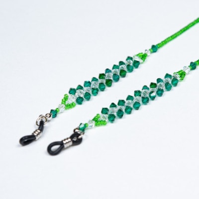 いずみガラスを使用したハンドメイドのメガネチェーン(緑色)AN174