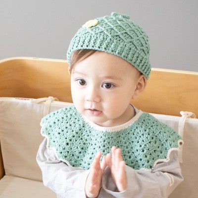 HOPPL(ホップル)手編みニットビブ＆キャップセット(メロン/サイズS)