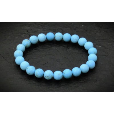 ターコイズブルーのブレスレット